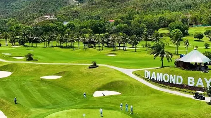 Sân golf Diamond Bay Golf Club