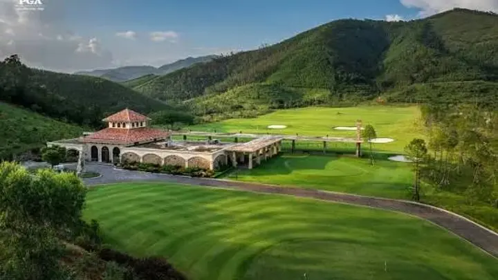 Sân golf Silk Path Đông Triều Golf