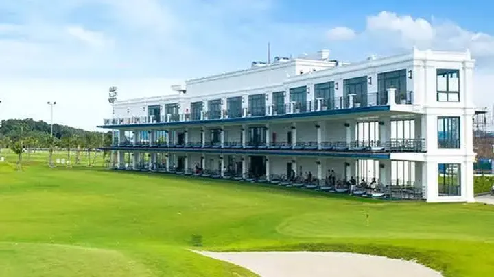 Sân golf Tuan Chau Golf Resort